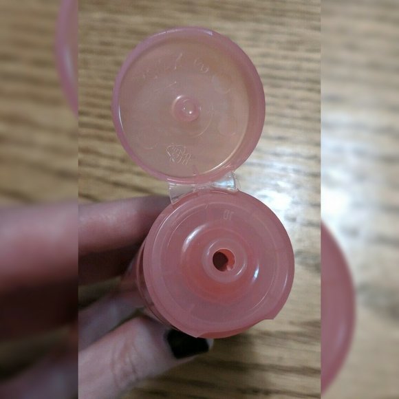 Soap & Glory Hand Food Hydrating Cream Original Pink 1.69 Fl Oz Travel Size - Picture 3 of 3